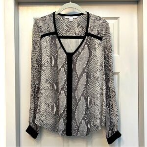 DVF Diane Von Furstenberg  LANEL Chiffon Top, Python SNAKE Print Sz  12